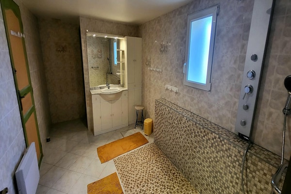 Foto van Vakantiehuis in Provence met Zwembad & Tennis - Vakantiehuis in Piolenc - BathRoom
