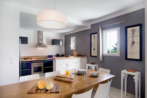 Foto van Luxe villa in de Luberon met zwembad voor 10 - Vakantiehuis in Saint-Saturnin-lès-Apt - DiningRoom