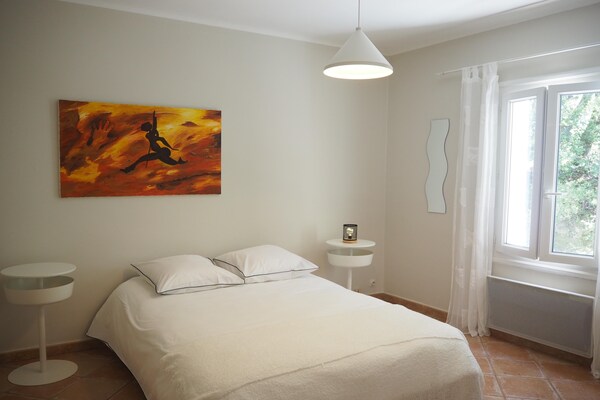 Foto van Vakantiehuis in Villes-sur-Auzon met Zwembad - Vakantiehuis in Villes sur Auzon - BedRoom