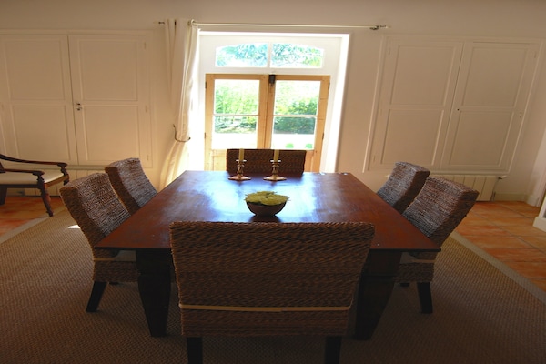 Foto van Landgoed met gedeeld zwembad en jeu de - Vakantiehuis in Valréas - DiningRoom