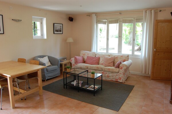 Foto van Veertienpersoons Valréas Vakantiehuis - Vakantiehuis in Valréas - LivingRoom
