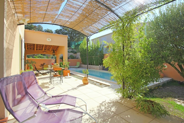 Foto van Prachtig vakantiehuis met privézwembad - Vakantiehuis in Sérignan-Du-Comtat - TerraceBalcony