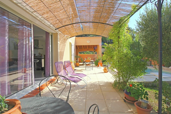 Foto van Prachtig vakantiehuis met privézwembad - Vakantiehuis in Sérignan-Du-Comtat - TerraceBalcony