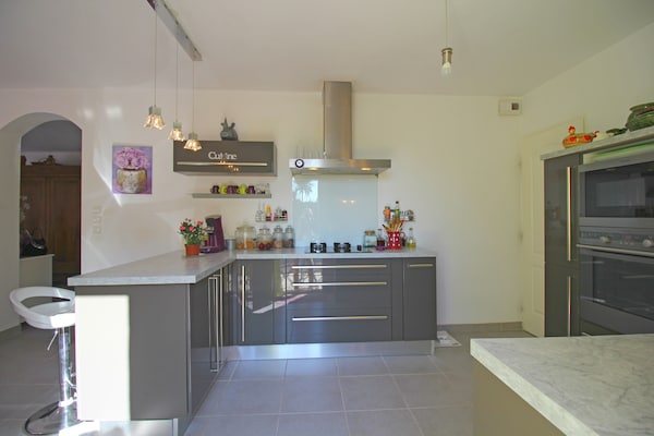 Foto van Prachtig vakantiehuis met privézwembad - Vakantiehuis in Sérignan-Du-Comtat - Kitchen