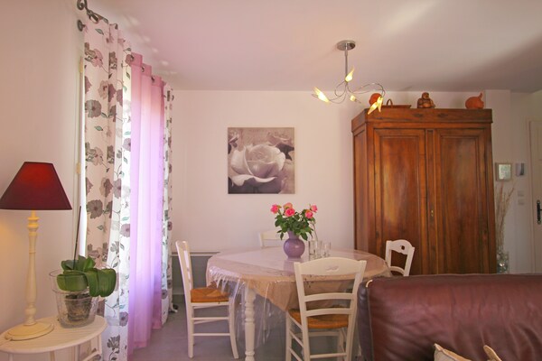 Foto van Prachtig vakantiehuis met privézwembad - Vakantiehuis in Sérignan-Du-Comtat - DiningRoom