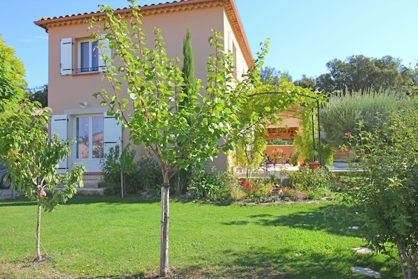 Foto van Prachtig vakantiehuis met privézwembad - Vakantiehuis in Sérignan-Du-Comtat - ExteriorSummer