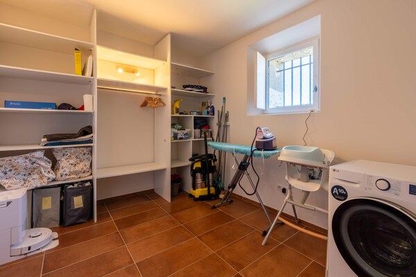 Foto van Landgoed met 5 slaapkamers nabij Rhône-wijngaarden - TerraceBalcony