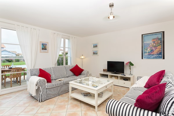 Foto van Serene villa in de Loirevallei - Vakantiehuis in L aiguillon sur vie - LivingRoom