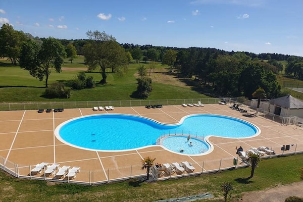 Foto van Serene villa in de Loirevallei - Vakantiehuis in L aiguillon sur vie - PoolOfHouse