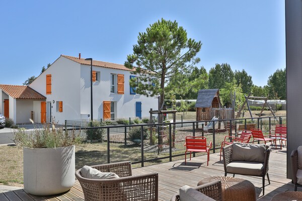 Foto van Schilderachtige duplex-oase voor 6 personen - Vakantiehuis in Les Sables-d'Olonne - TerraceBalcony