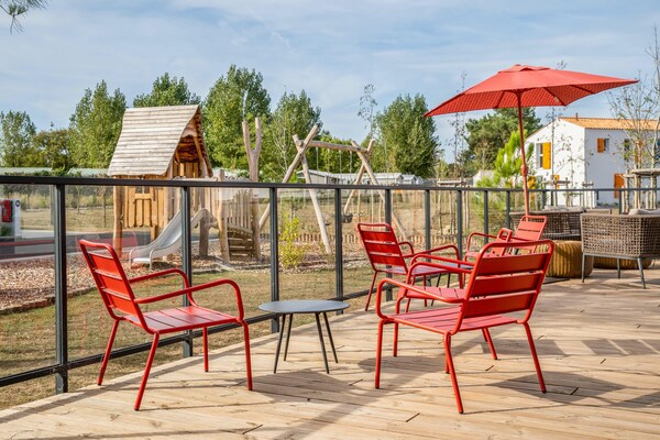 Foto van Schilderachtige duplex-oase voor 6 personen - Vakantiehuis in Les Sables-d'Olonne - TerraceBalcony