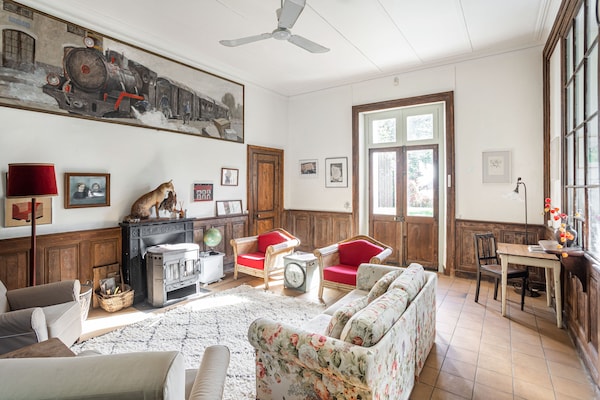 Foto van Stationhuis in Liglet met Privézwembad - Vakantiehuis in Liglet - LivingRoom