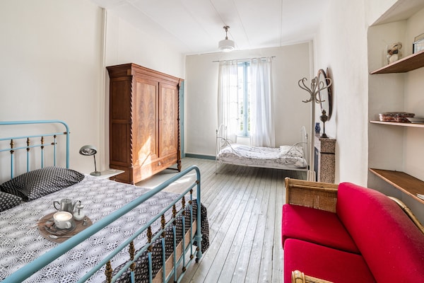 Foto van Stationhuis in Liglet met Privézwembad - Vakantiehuis in Liglet - BedRoom