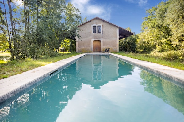 Foto van Stationhuis in Liglet met Privézwembad - Vakantiehuis in Liglet - PoolOfHouse