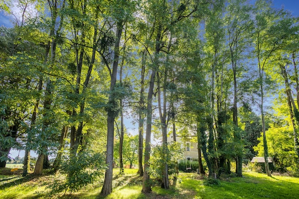 Foto van Stationhuis in Liglet met Privézwembad - Vakantiehuis in Liglet - GardenSummer