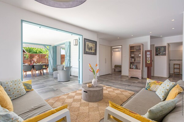 Foto van Tropische tweelingvilla's met zwembaden - Vakantiehuis in Sainte-Luce - LivingRoom