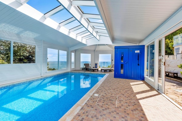 Foto van Landhuis met uitzicht op de oceaan en jacuzzi - Vakantiehuis in Torquay - PoolOfHouse