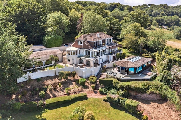 Foto van Landhuis met uitzicht op de oceaan en jacuzzi - Vakantiehuis in Torquay - ExteriorSummer