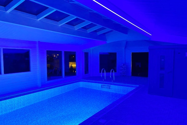 Foto van Landhuis met uitzicht op de oceaan en jacuzzi - Vakantiehuis in Torquay - PoolOfHouse