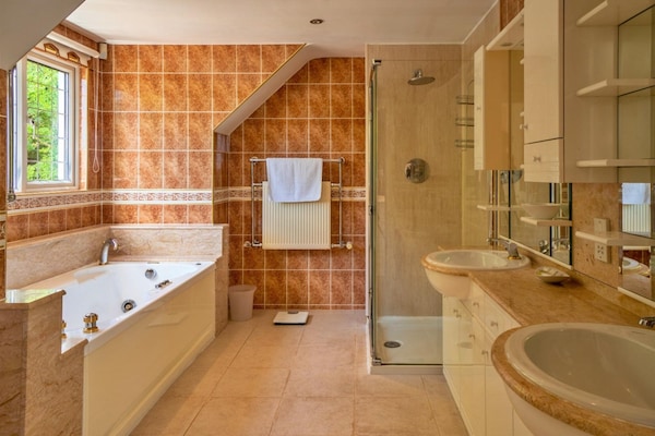 Foto van Landhuis met uitzicht op de oceaan en jacuzzi - Vakantiehuis in Torquay - BathRoom