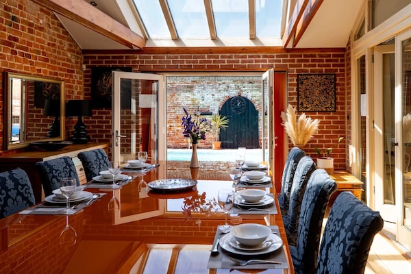 Foto van Luxe villa met sauna en bubbelbad - Vakantiehuis in Bradwell - DiningRoom