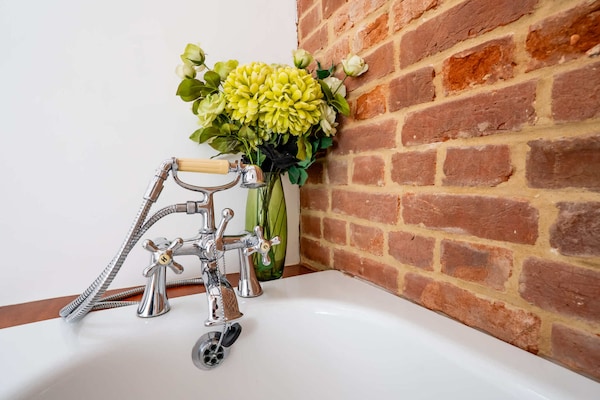Foto van Luxe villa met sauna en bubbelbad - Vakantiehuis in Bradwell - BathRoom
