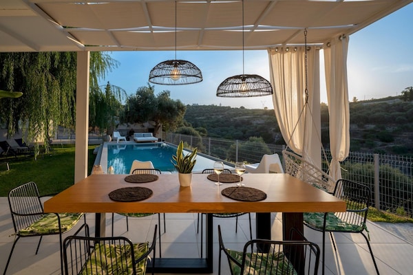 Foto van Villa in Zakynthos met privézwembad - Vakantiehuis in Rethymno - DiningRoom