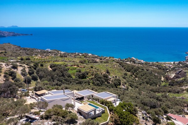 Foto van Villa in Souda met Zwembad en Strand dichtbij - Vakantiehuis in Plakias - Outdoor