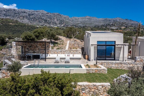 Foto van Villa in Souda met Zwembad en Strand dichtbij - Vakantiehuis in Plakias - Outdoor