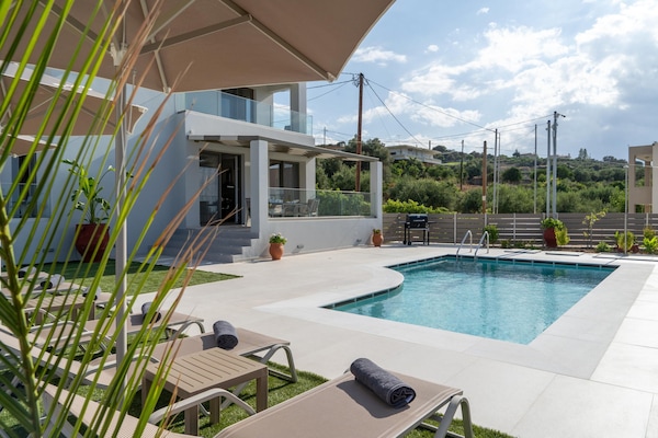 Foto van Villa op Kreta met Uitzicht en Zwembad - Vakantiehuis in Rethymno - PoolOfHouse