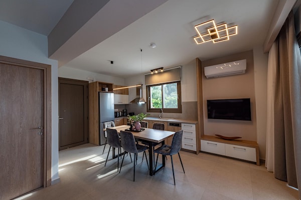 Foto van Villa op Kreta met Uitzicht en Zwembad - Vakantiehuis in Rethymno - LivingRoom