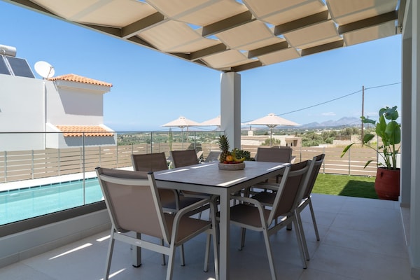 Foto van Villa op Kreta met Uitzicht en Zwembad - Vakantiehuis in Rethymno - TerraceBalcony