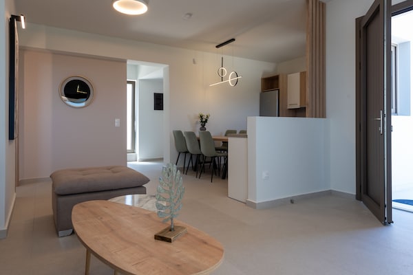 Foto van Villa op Kreta met Zeezicht en Zwembad - Vakantiehuis in Rethymno - DiningRoom