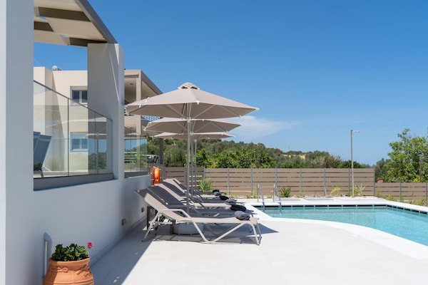 Foto van Villa op Kreta met Zeezicht en Zwembad - Vakantiehuis in Rethymno - PoolOfHouse