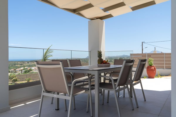 Foto van Villa op Kreta met Zeezicht en Zwembad - Vakantiehuis in Rethymno - TerraceBalcony
