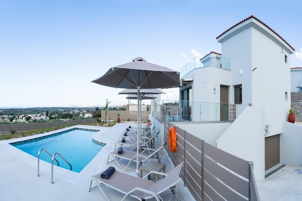 Foto van Villa op Kreta met Zeezicht en Zwembad - Vakantiehuis in Rethymno - PoolOfHouse