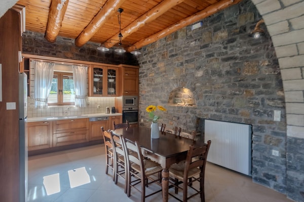 Foto van Charmante familievilla met zwembad in Koxare - Vakantiehuis in Rethymno - DiningRoom