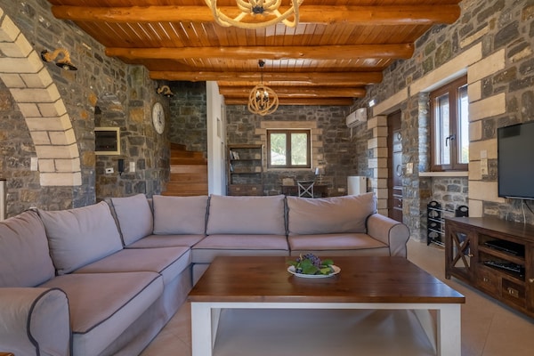 Foto van Charmante familievilla met zwembad in Koxare - Vakantiehuis in Rethymno - LivingRoom