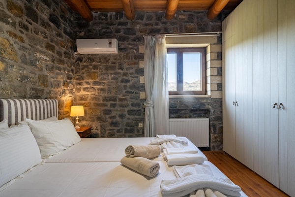 Foto van Charmante familievilla met zwembad in Koxare - Vakantiehuis in Rethymno - BedRoom