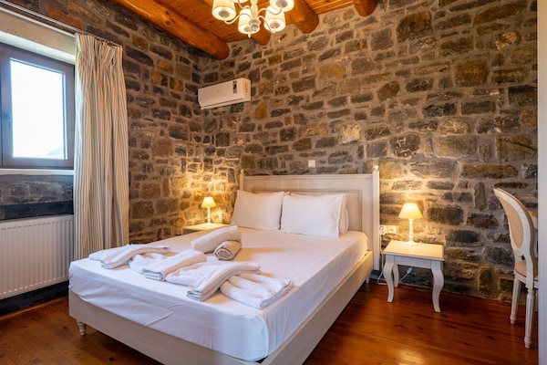 Foto van Charmante familievilla met zwembad in Koxare - Vakantiehuis in Rethymno - BedRoom