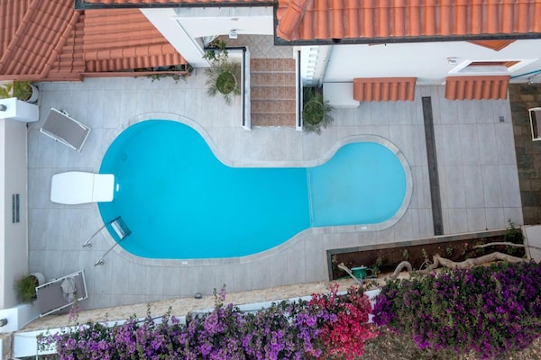 Foto van Villa in Rethymno met Zwembad en Jacuzzi - Vakantiehuis in Rethymno - PoolOfHouse