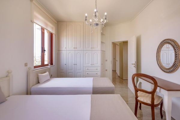 Foto van Villa in Rethymno met Zwembad en Jacuzzi - Vakantiehuis in Rethymno - BedRoom