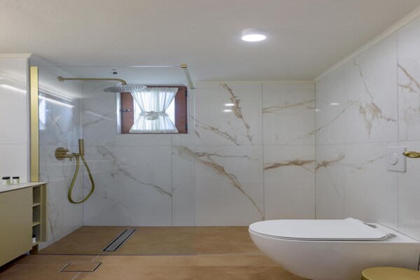 Foto van Villa in Rethymno met Zwembad en Jacuzzi - Vakantiehuis in Rethymno - BathRoom