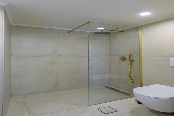 Foto van Villa in Rethymno met Zwembad en Jacuzzi - Vakantiehuis in Rethymno - BathRoom