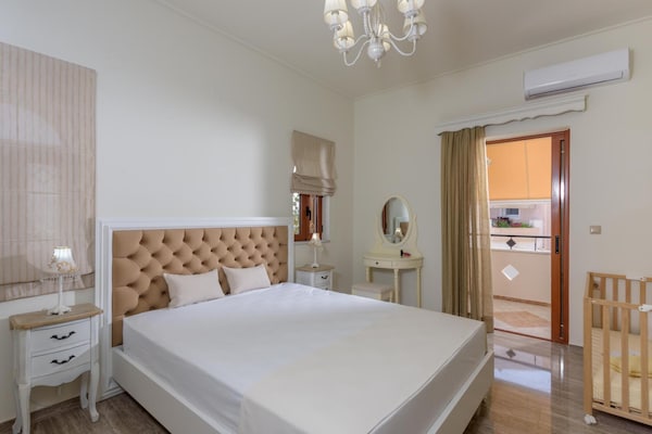 Foto van Villa in Rethymno met Zwembad en Jacuzzi - Vakantiehuis in Rethymno - BedRoom