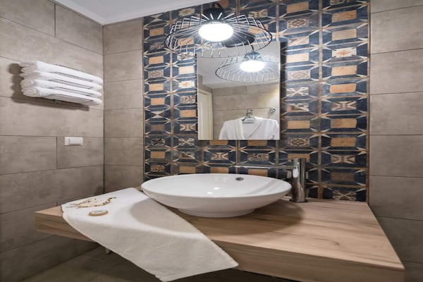Foto van Villa op Zakynthos met zwembad bij Tsilivi - Vakantiehuis in Vanato - BathRoom