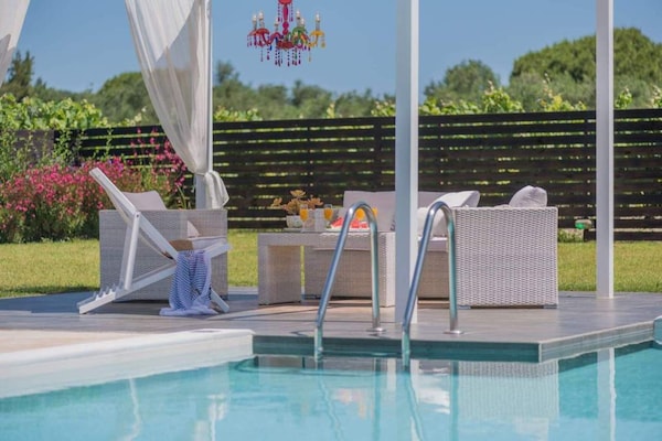 Foto van Villa op Zakynthos met zwembad bij Tsilivi - Vakantiehuis in Vanato - PoolOfHouse