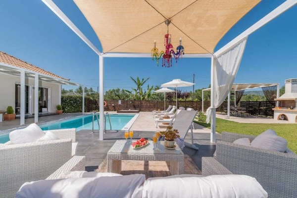 Foto van Villa op Zakynthos met zwembad bij Tsilivi - Vakantiehuis in Vanato - PoolOfHouse