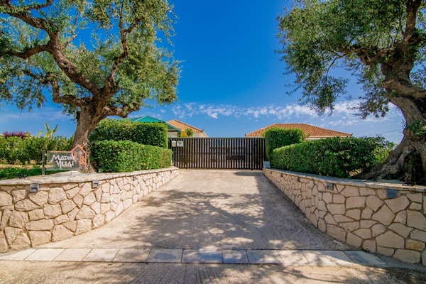 Foto van Villa op Zakynthos met zwembad bij Tsilivi - Vakantiehuis in Vanato - HallReception