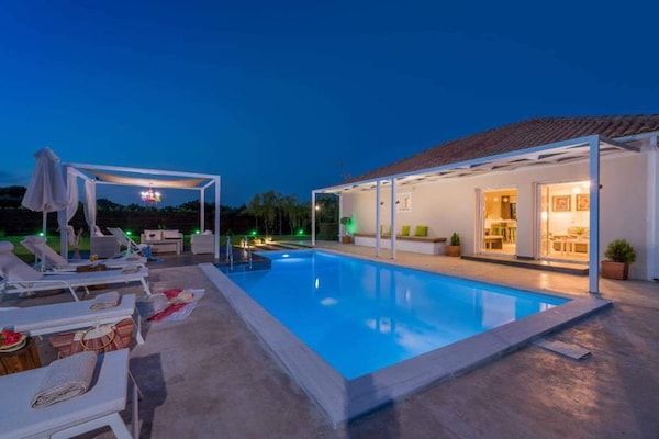 Foto van Villa op Zakynthos met zwembad bij Tsilivi - Vakantiehuis in Vanato - PoolOfHouse